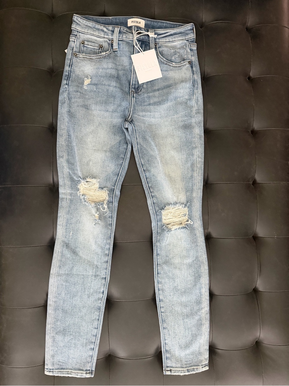 Pistola Aline Women’s Light Wash Distressed Skinny Jeans NWT size 26